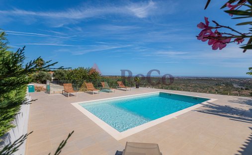 Villa in Santa Bárbara de Nexe, Algarve, Portugal 1