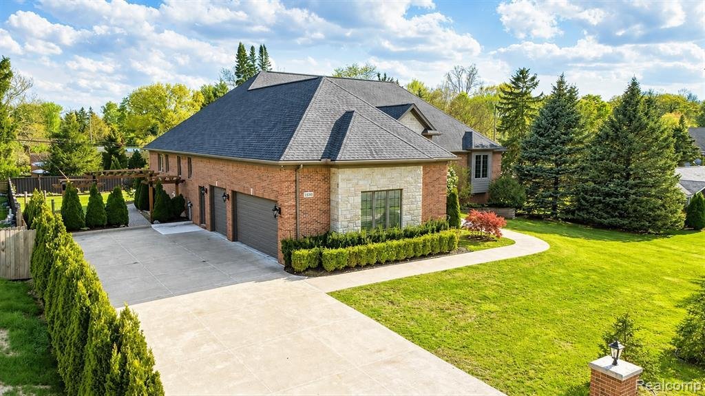 House in Farmington Hills, Michigan, United States 2 - 18689537