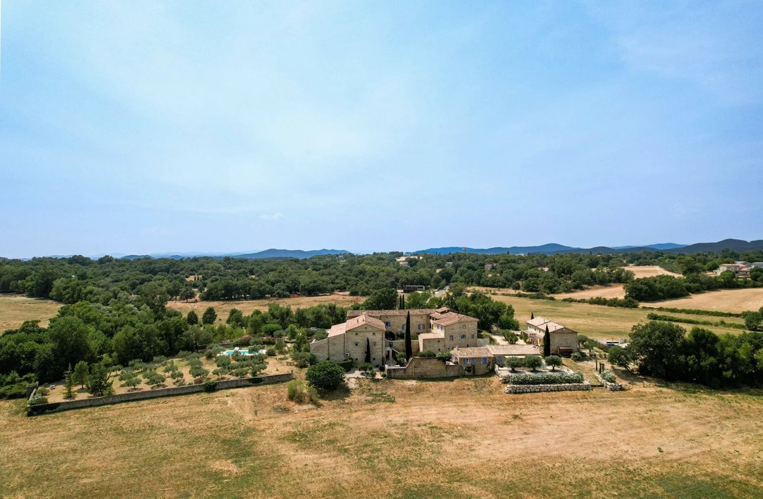Estate in Uzès, Occitania, France 1 - 18688243