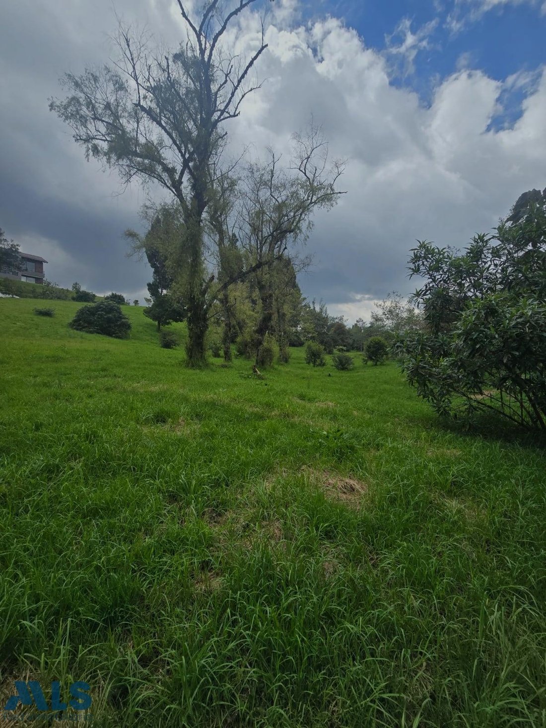 Land in Envigado, Antioquia, Colombia 2 - 18688131