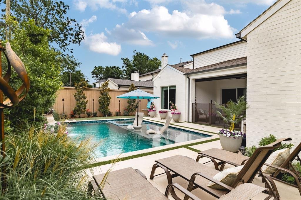 House in Dallas, Texas, United States 1 - 18690776
