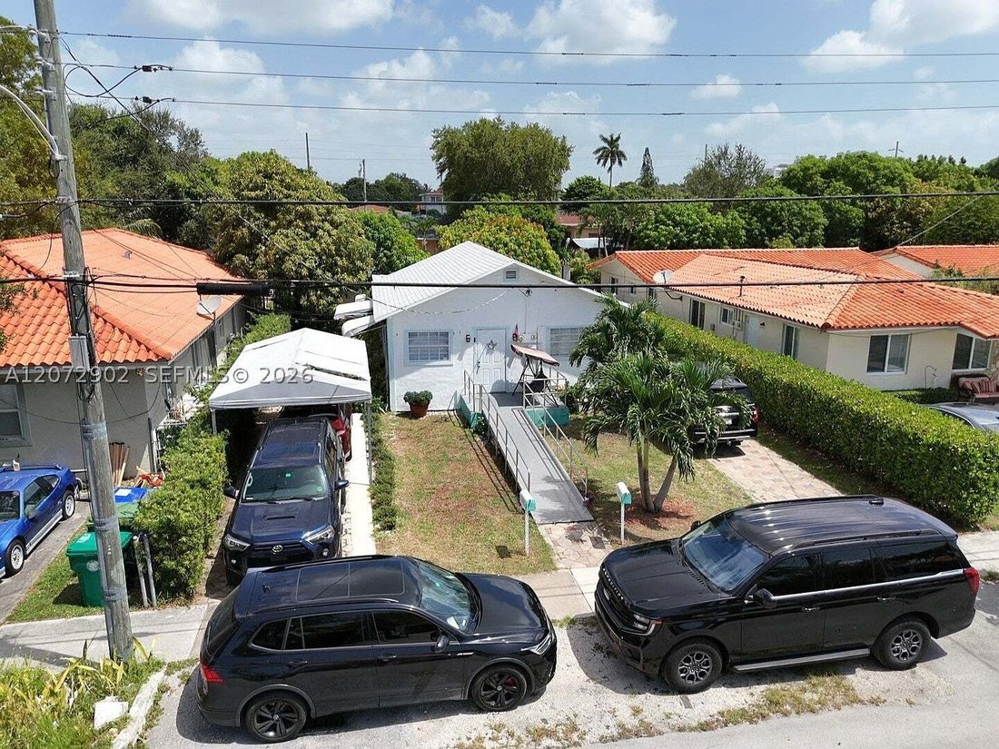 House in Miami, Florida, United States 3 - 18689899