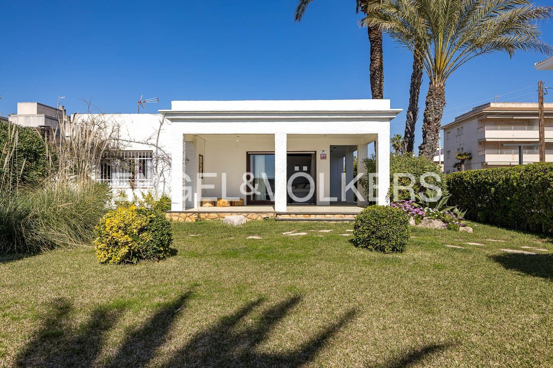 Andere in Cubelles, Katalonien, Spanien 1 - 18394814