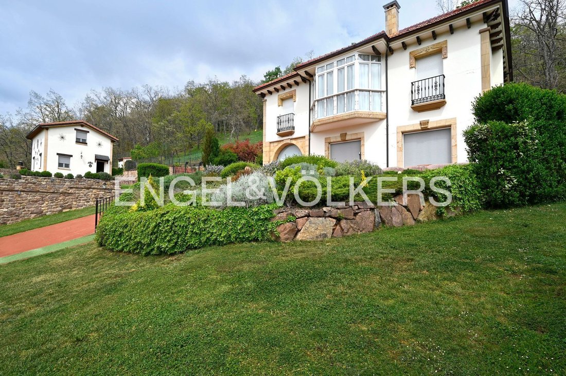 Hermandad de Campoo de Suso, Cantabria, Spain 2 - 17856388