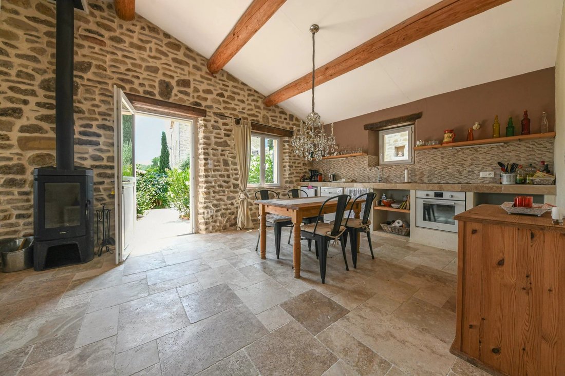 Estate in Uzès, Occitania, France 3 - 18688243