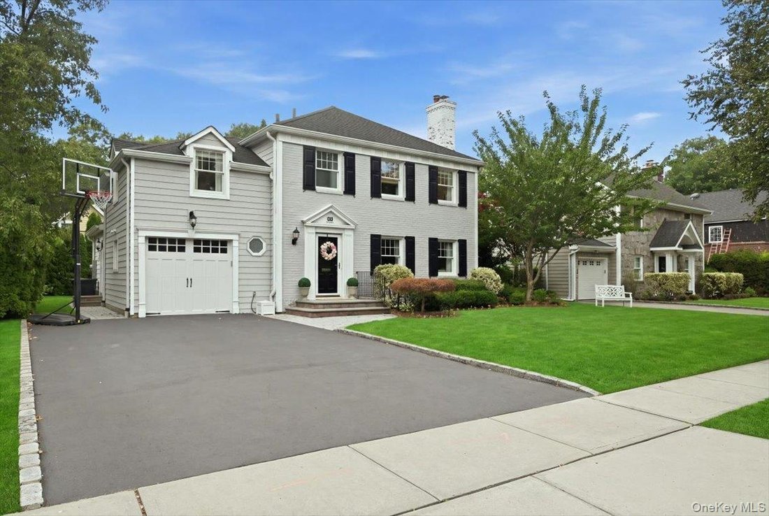House in Garden City, New York, United States 2 - 18689474