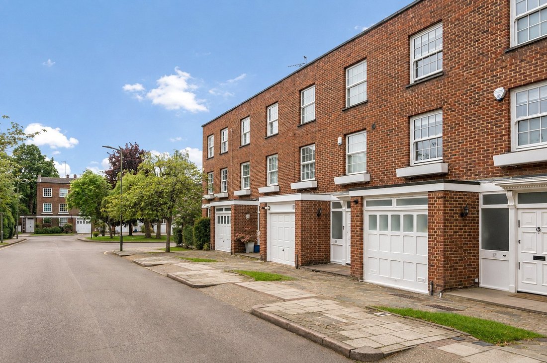 House in Barnet, England 1 - 18689477