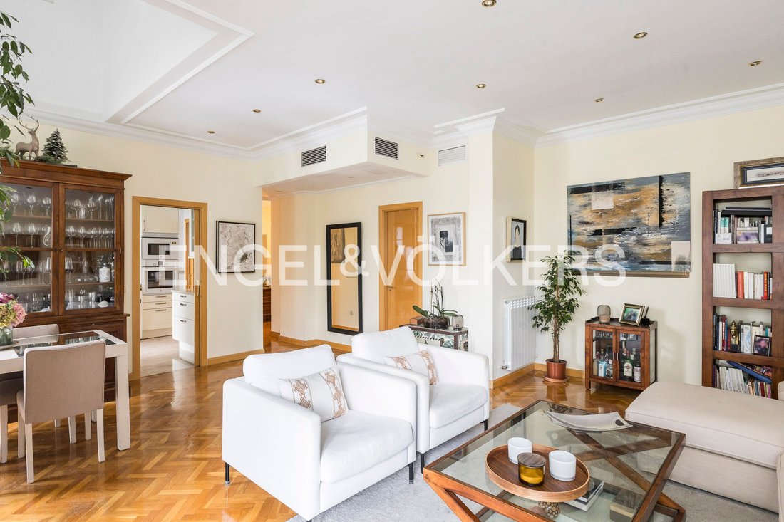 Penthouse in Ciudad Lineal, Madrid, Spain 3 - 18286651