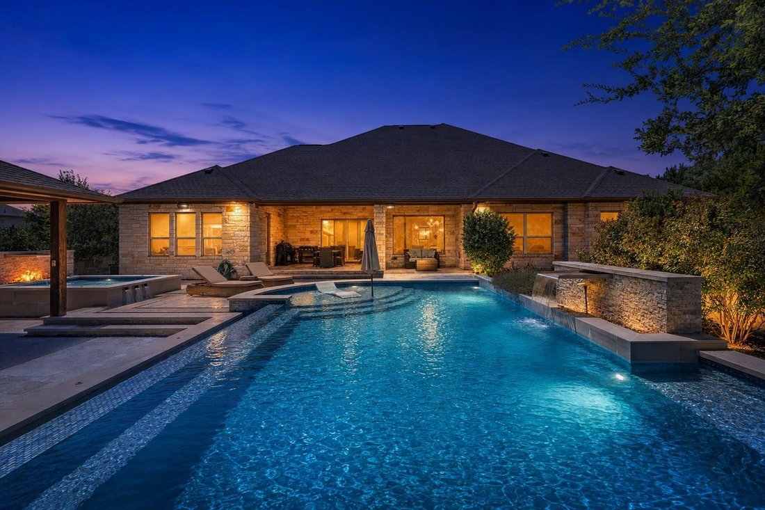House in Georgetown, Texas, United States 1 - 18690071