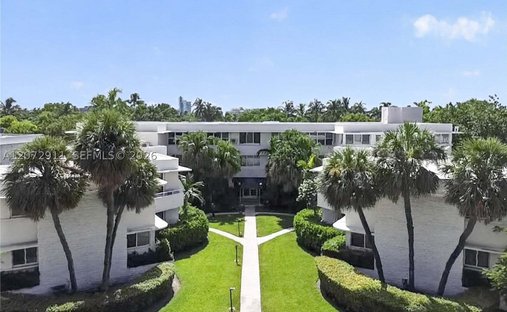 Co Op in Bal Harbour, Florida, United States 1