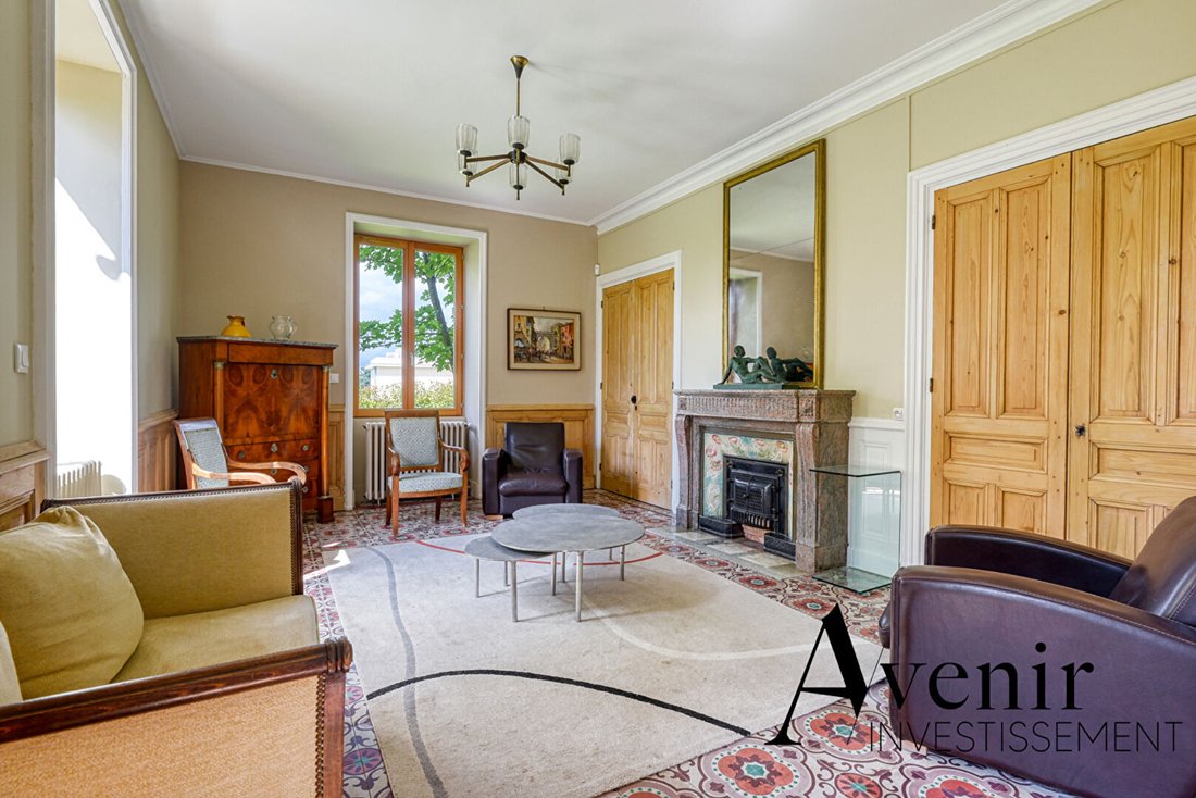Villa in Limonest, Auvergne-Rhône-Alpes, France 1 - 18688489