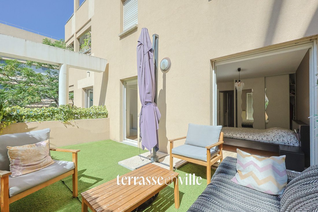 Apartment in Castellane, 6e Arrondissement, Marseille 4 - 18690970