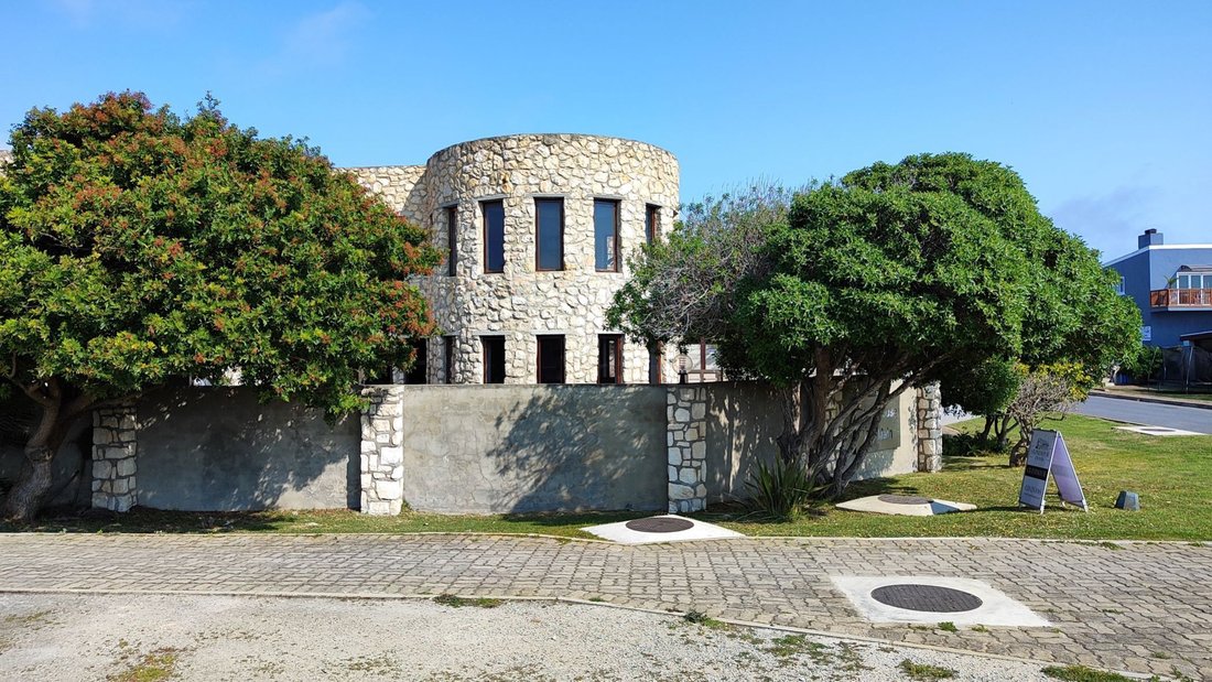 House in Struis Bay, Western Cape, South Africa 2 - 18689324