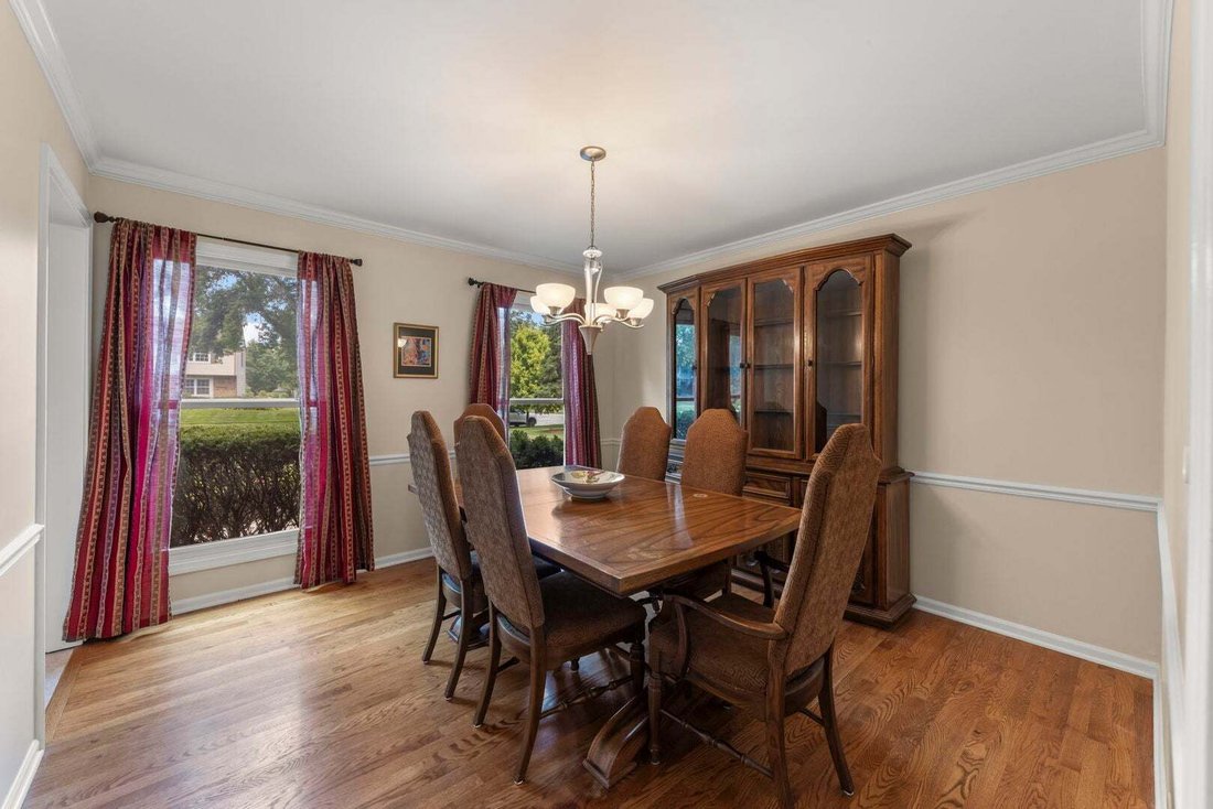 House in Bolingbrook, Illinois, United States 4 - 18690471