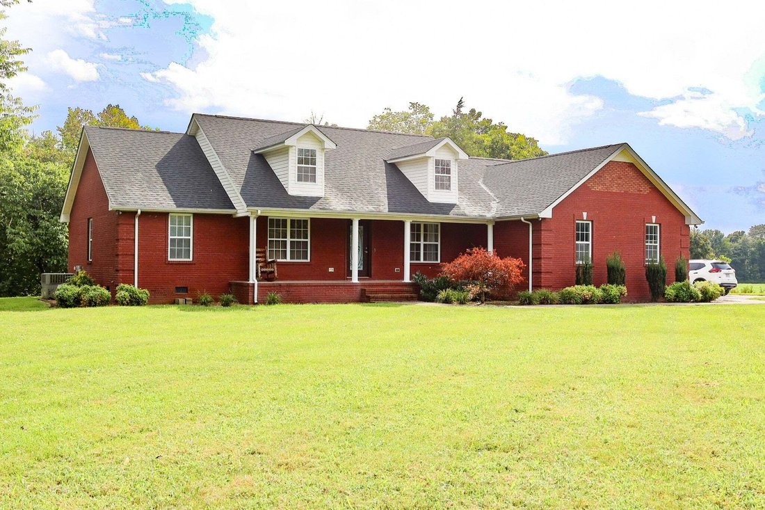 House in McMinnville, Tennessee, United States 1 - 18690286