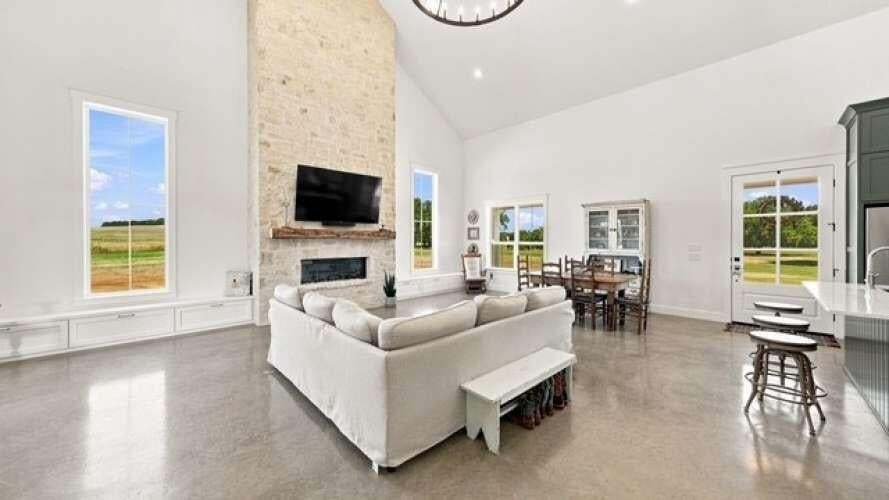 House in Weatherford, Texas, United States 5 - 18690760