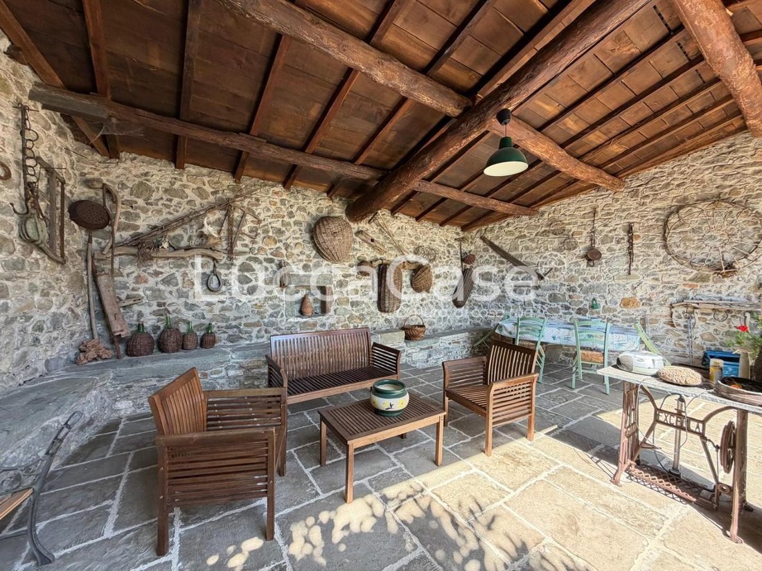 House in Camporgiano, Tuscany, Italy 2 - 18687174