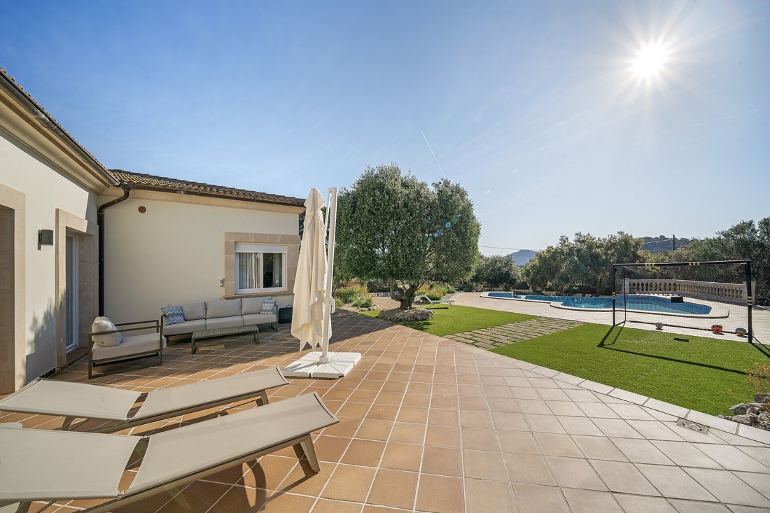 Bungalow in Calvia, Balearic Islands, Spain 2 - 18688213