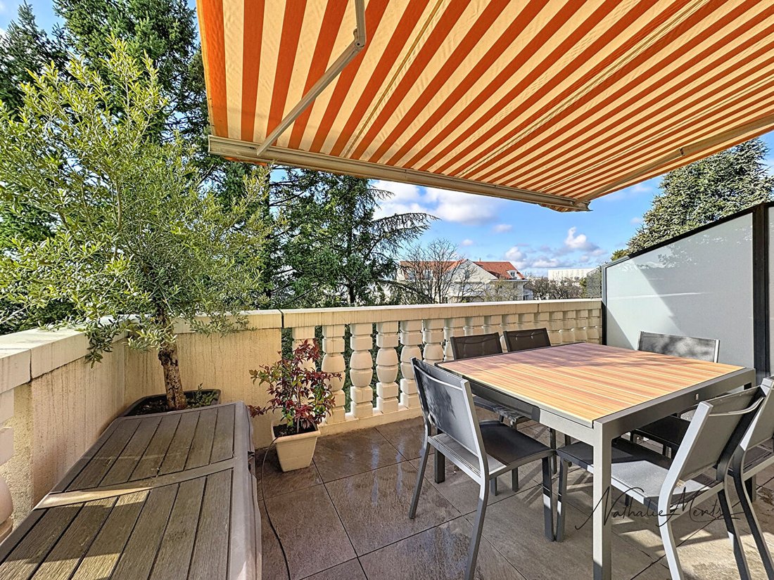 Apartment in Plateau de la Croix Rousse-Ouest, Lyon 4e Arrondissement, Lyon 1 - 18688508