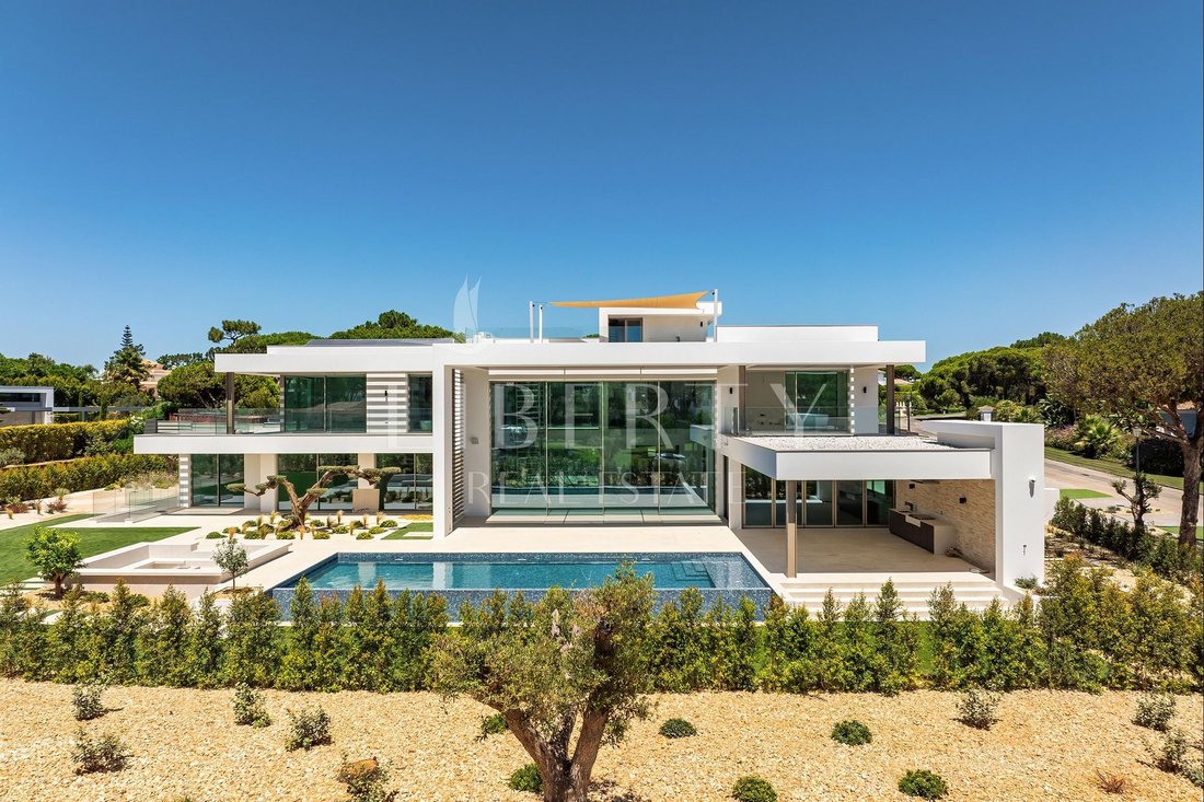 Villa in Quinta do Lago, Almancil, Portugal 1 - 18691136