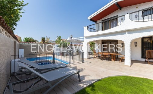 House in Sagunt / Sagunto, Valencian Community, Spain 1