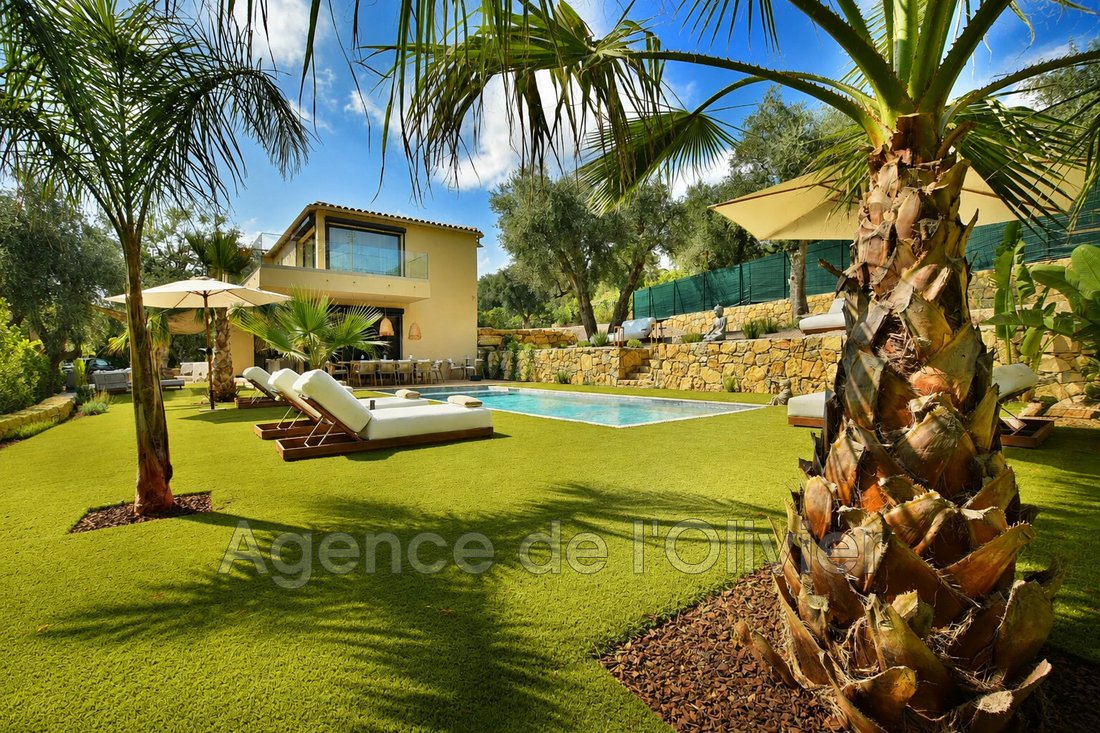 Villa in Le Rouret, Provence-Alpes-Côte d'Azur, Frankreich 1 - 18642566