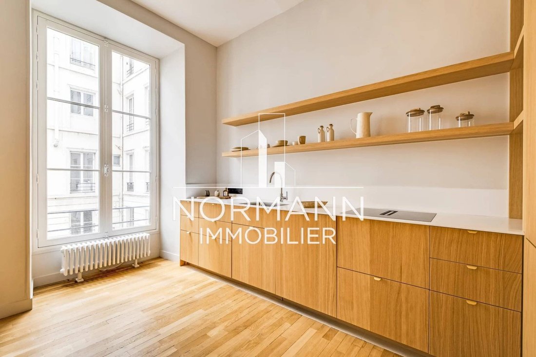 Apartment in Lorette-Martyrs, Paris 9e Arrondissement, Paris 5 - 18646368