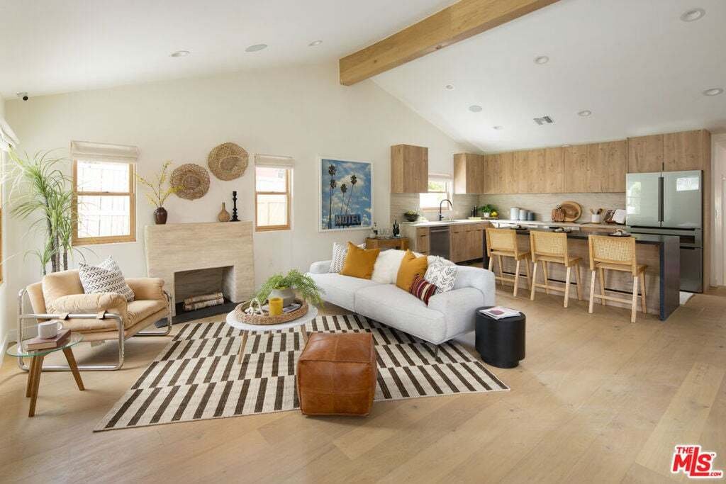 House in Los Angeles, California, United States 1 - 18689808
