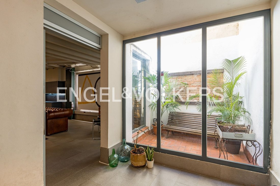 Autres à Gràcia, Barcelone, Espagne 4 - 18095509