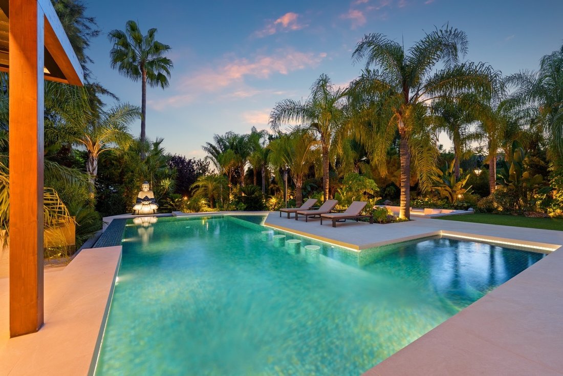 Villa in Elviria-Cabopino, Marbella, Spain 3 - 18689677
