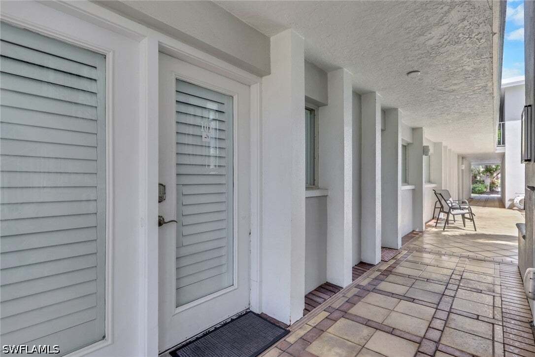 Condo in Naples, Florida, United States 4 - 18689326