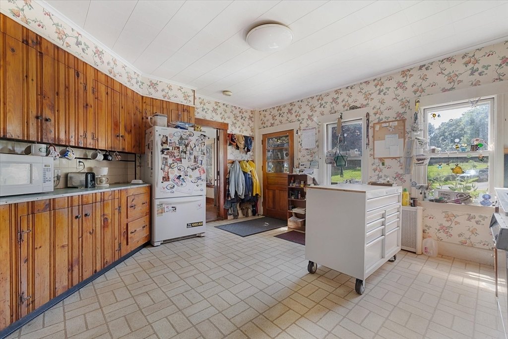 House in Oxford, Massachusetts, United States 3 - 18687647