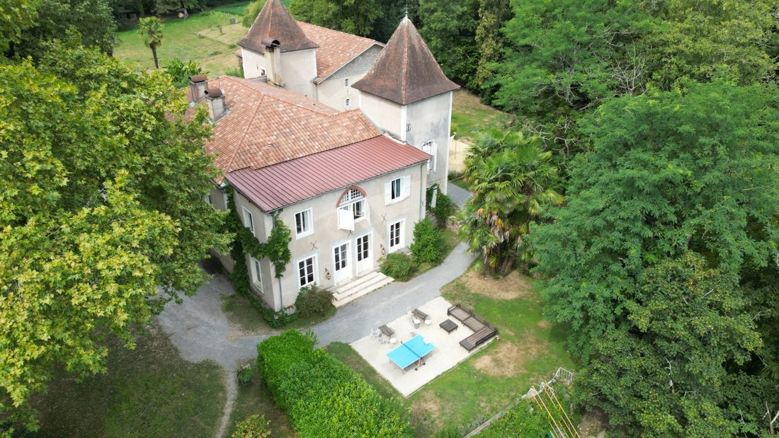Chateau in Pouillon, Nouvelle-Aquitaine, France 1 - 18688502