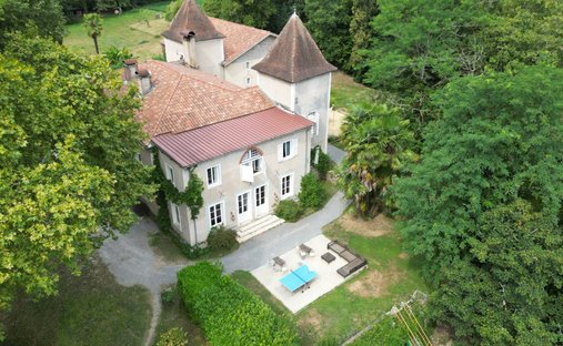 Château à Pouillon, Nouvelle-Aquitaine, France 1