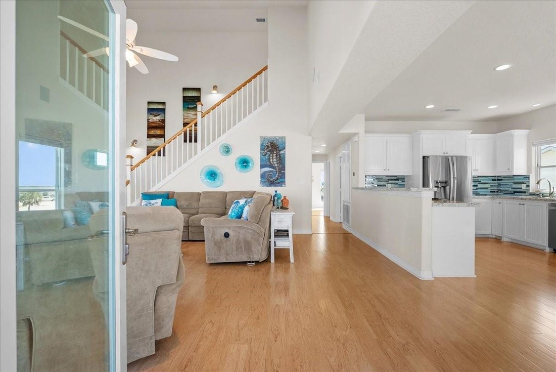 House in Galveston, Texas, United States 2 - 18690154