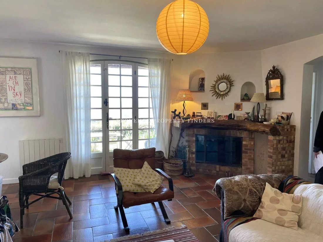 Maison à Tourtour, Provence-Alpes-Côte d'Azur, France 3 - 16247162