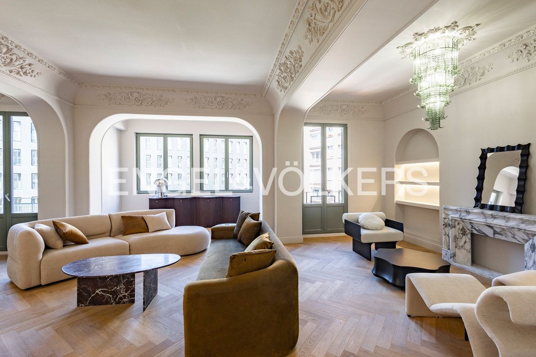 Wohnung in Eixample, Barcelona, Spanien 1 - 18058960