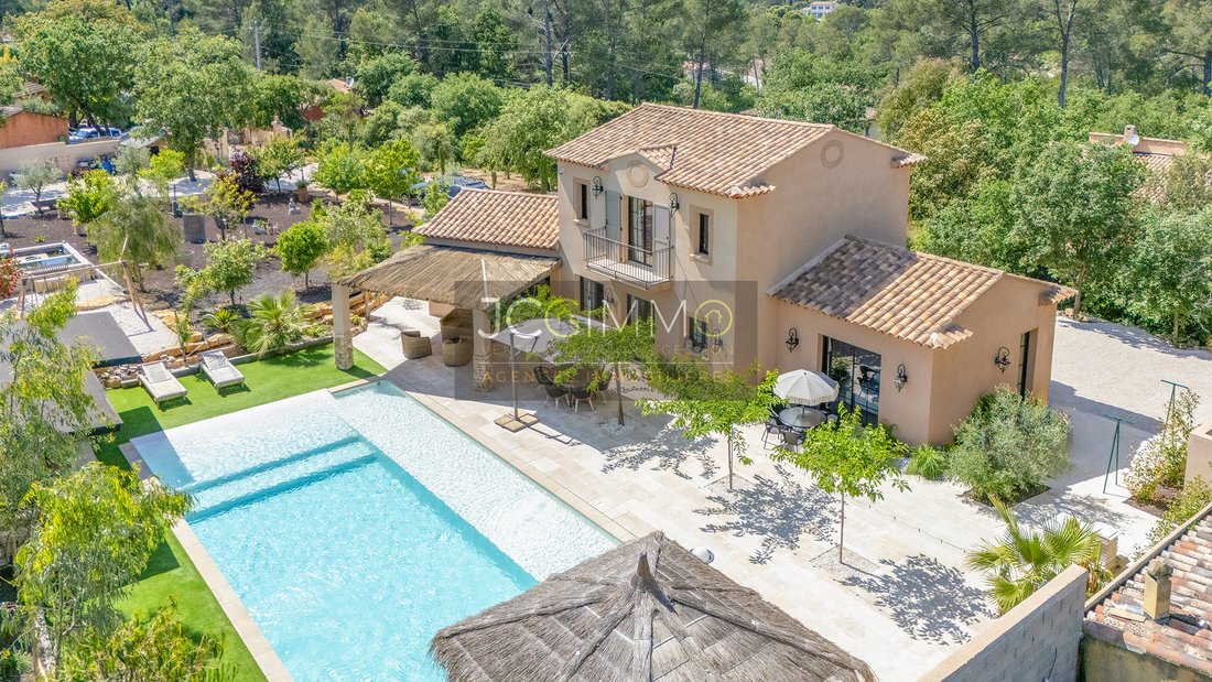 Villa en Solliès-Toucas, Provenza-Alpes-Costa Azul, Francia 2 - 18690971