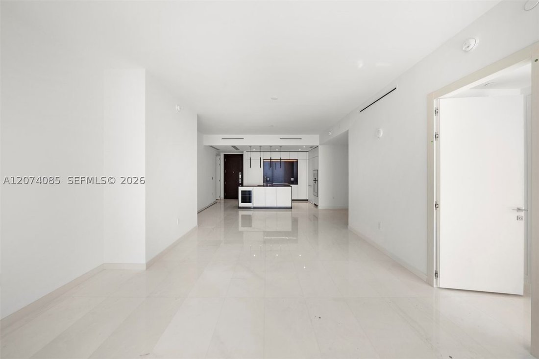 Condo in Miami, Florida, United States 5 - 18688647