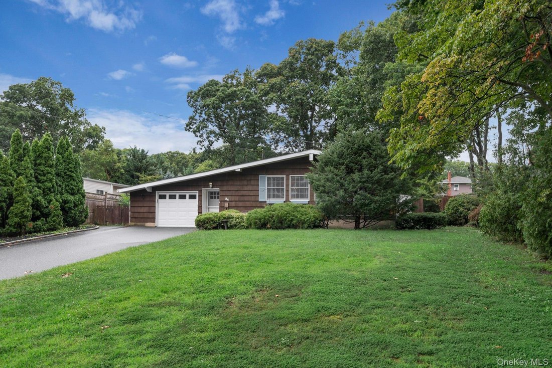 House in Lake Ronkonkoma, New York, United States 4 - 18691122