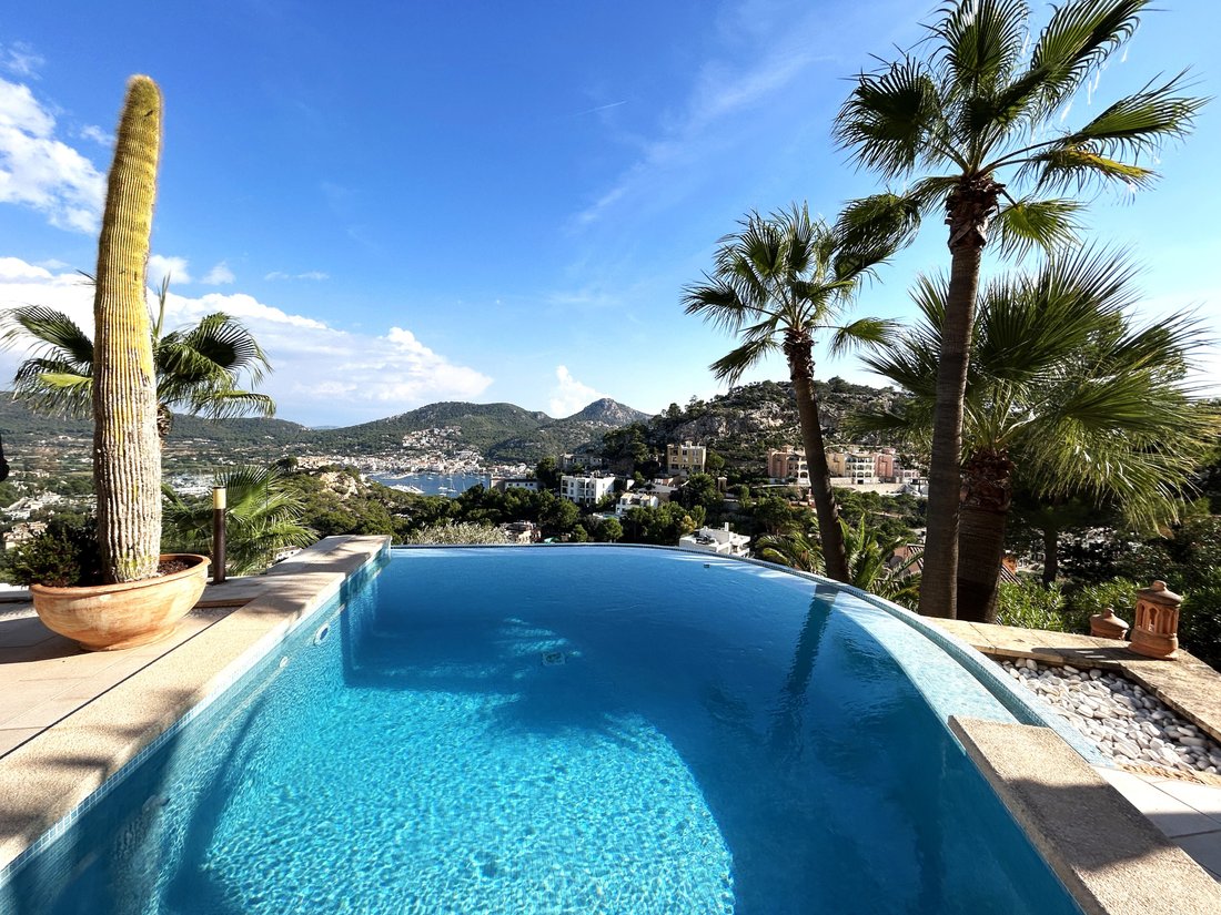 Villa in Port d'Andratx, Andratx, Balearic Islands 1 - 18688144