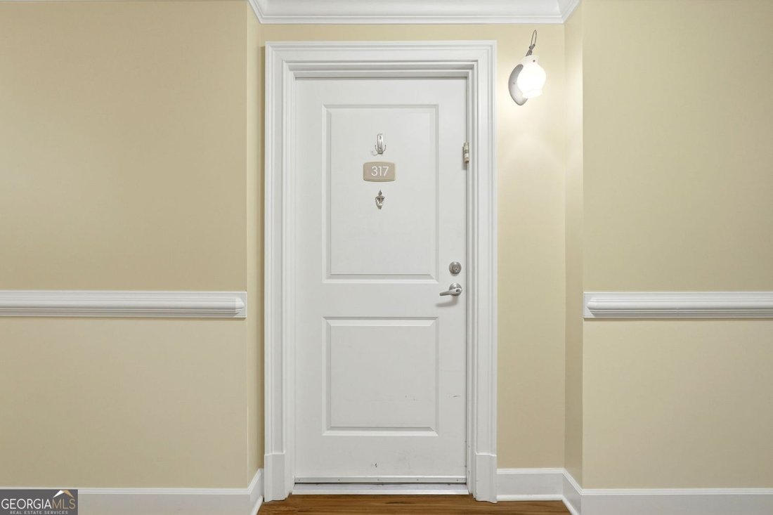 Condo in Atlanta, Georgia, United States 2 - 18690871