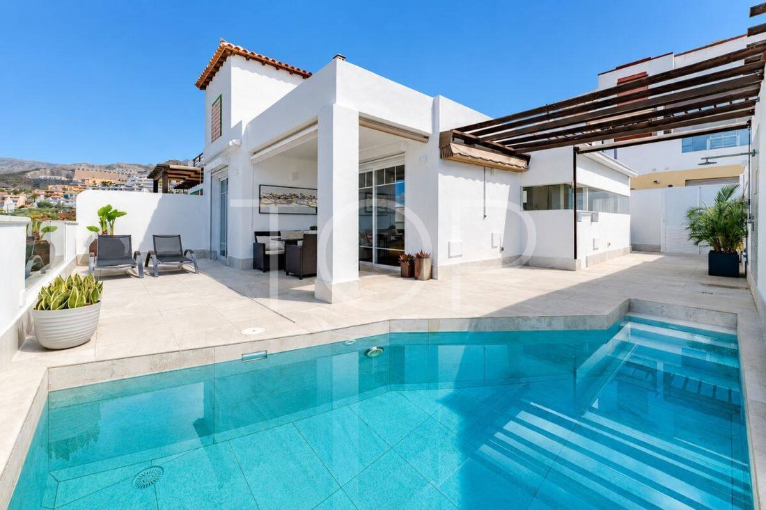 House in Costa Adeje, Adeje, Canary Islands 1 - 18691098