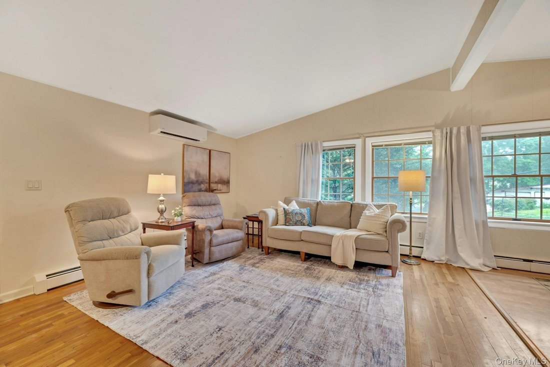 House in Lake Ronkonkoma, New York, United States 5 - 18691122