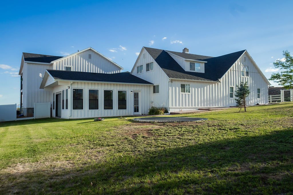 House in Lapoint, Utah, United States 1 - 18688089
