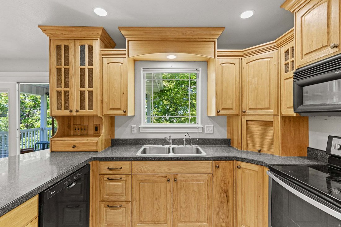 House in Logan, Utah, United States 5 - 18689914