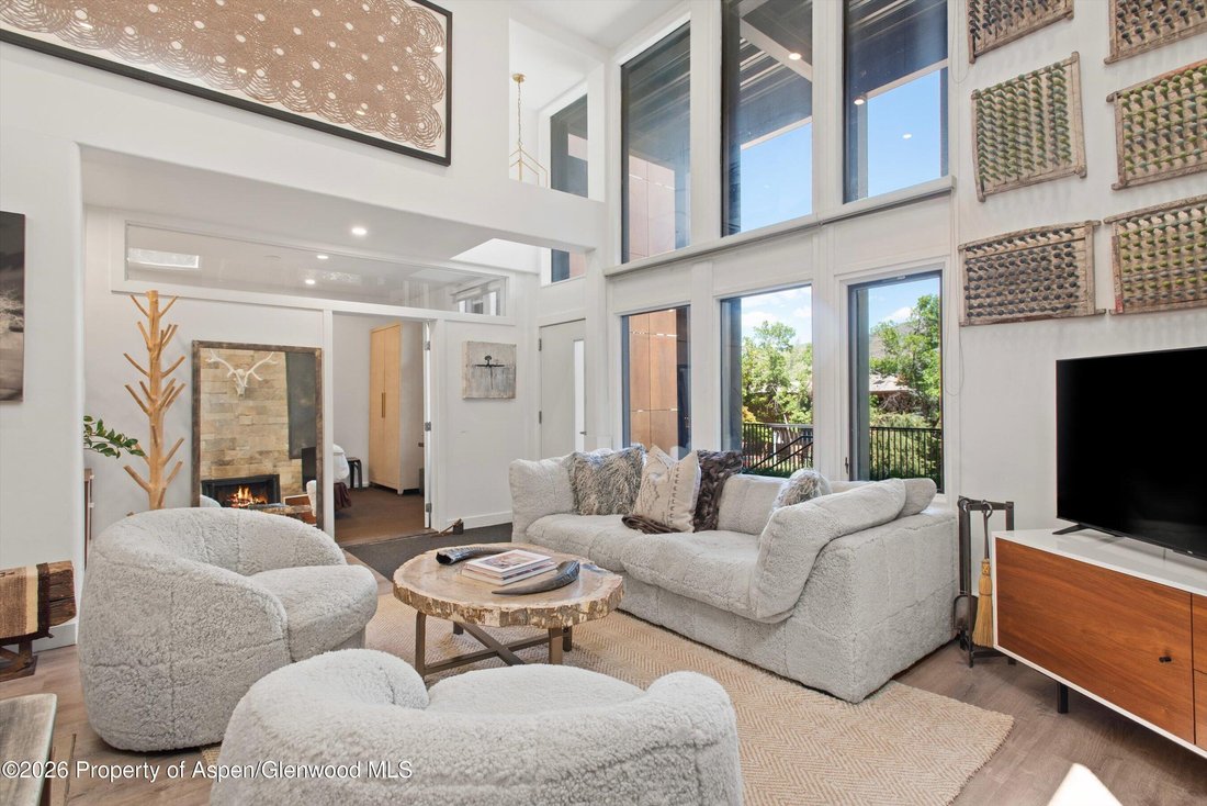 Condo in Aspen, Colorado, United States 4 - 18616302