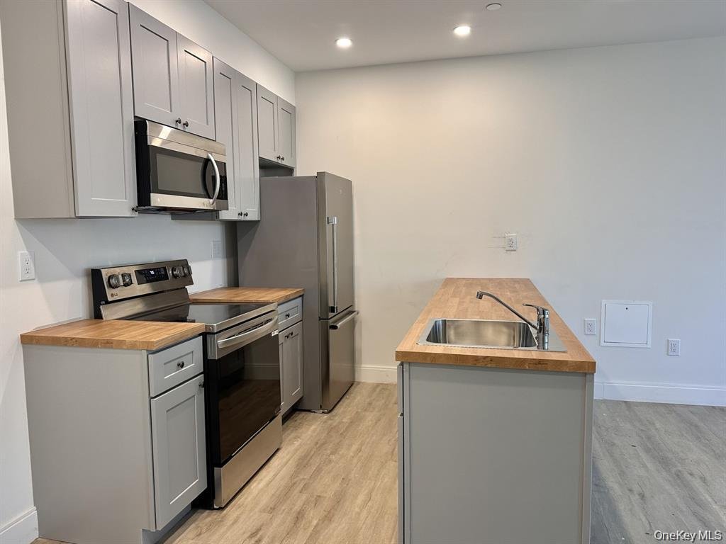 Valley Stream, New York, United States 3 - 18691020
