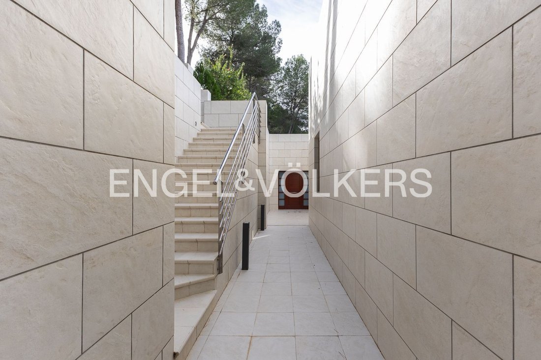 House in Chiva, Valencian Community, Spain 3 - 16821436