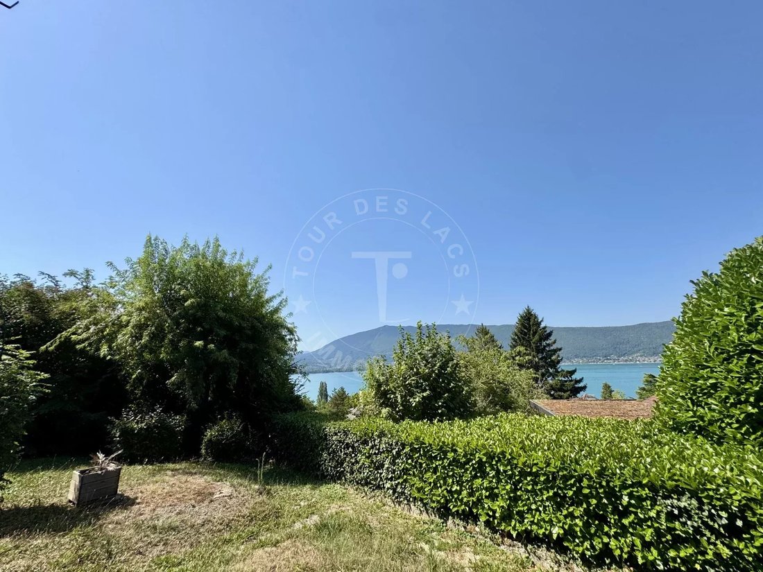 House in Veyrier-du-Lac, Auvergne-Rhône-Alpes, France 2 - 18688388